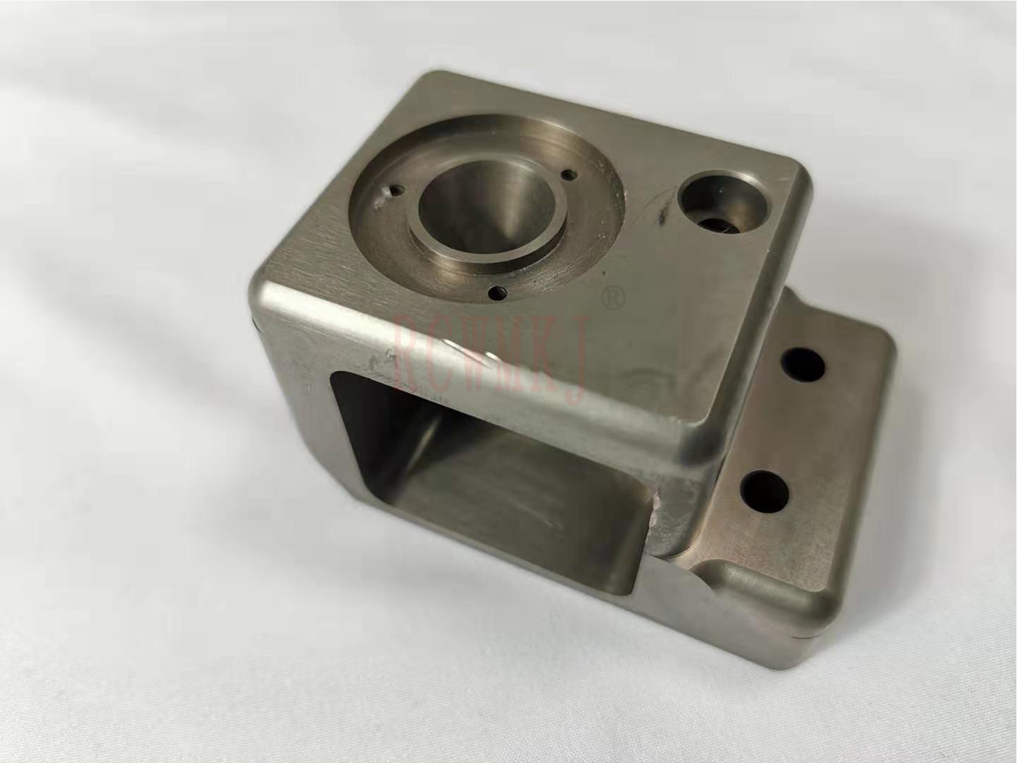 純鉬板的實際用途廣泛